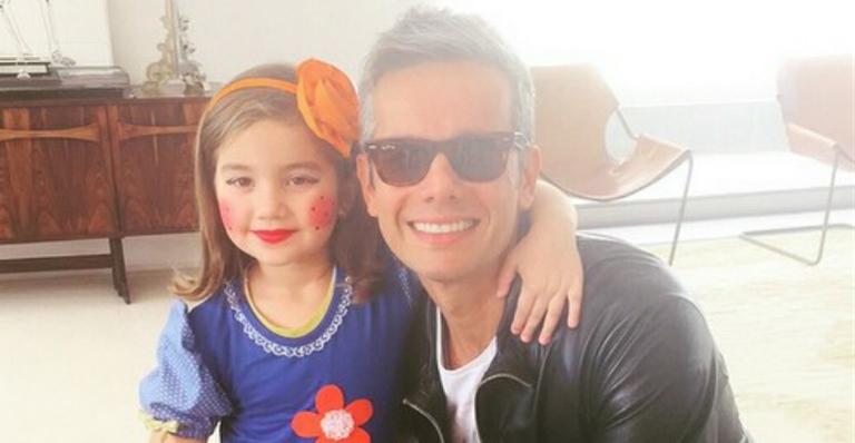Filha de Otaviano Costa completa 5 anos e ganha homenagem: “Faz de mim gato e sapato”
