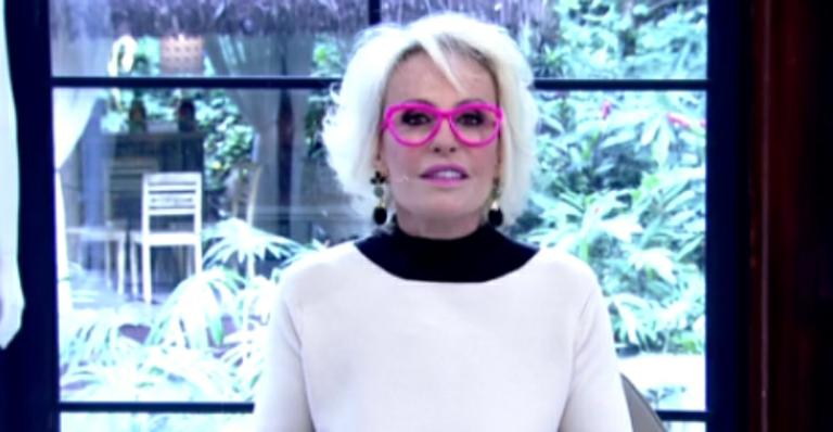Ana Maria Braga apresenta ‘Mais Você’ de óculos pink em apoio ao Outubro Rosa