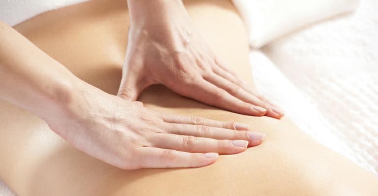 Conheça a osteopatia, tratamento que promete tratar hérnias e dores nas costas