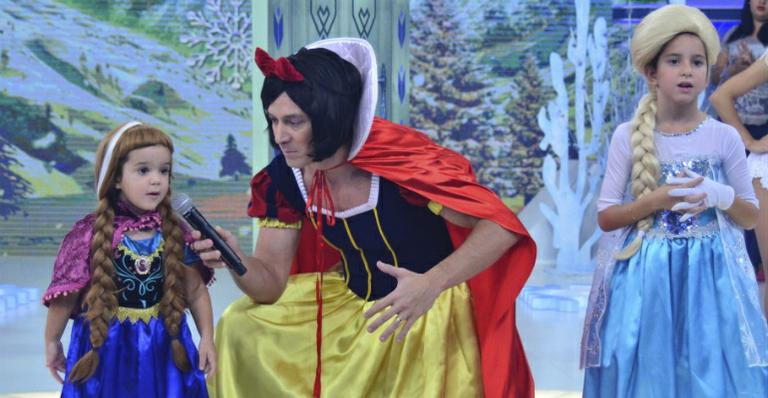 Filhas de Rodrigo Faro se transformam em personagens do ‘Frozen’ na TV