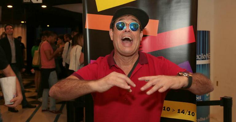 Sérgio Mallandro celebra os 25 anos de ‘Lua de Cristal’