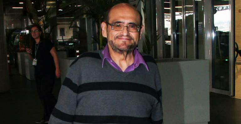 Edgar Vivar, o Sr. Barriga, chega ao Brasil para lançar jogo do Chaves