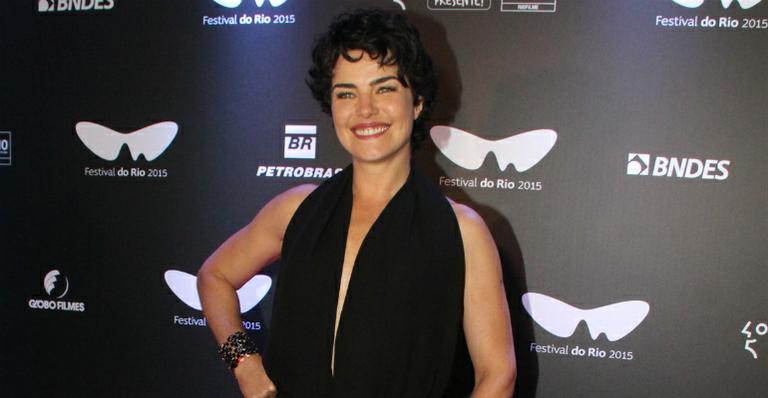 Ana Paula Arósio reaparece e brilha na pré-estreia do filme ‘A Floresta Que Se Move’