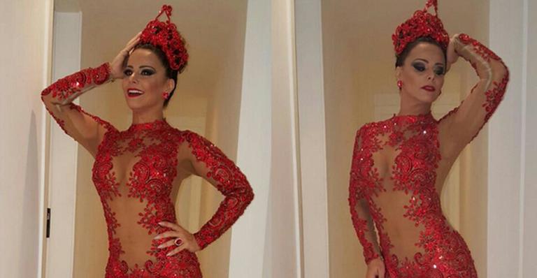Viviane Araújo mostra look sexy para ensaio de carnaval
