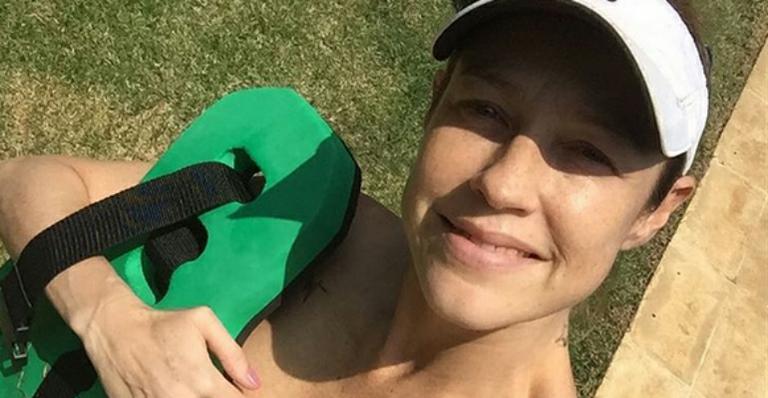 Luana Piovani publica foto de biquíni um mês e meio após dar à luz