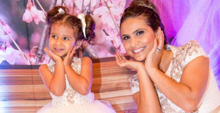 Aline Barros comemora os 4 anos da filha, Maria