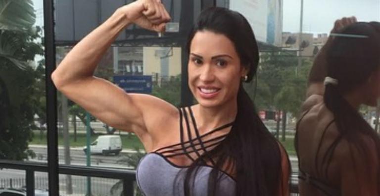 Duelo de músculos: Gracyanne Barbosa encontra Arnold Schwarzenegger e se emociona: ‘Ídolo’