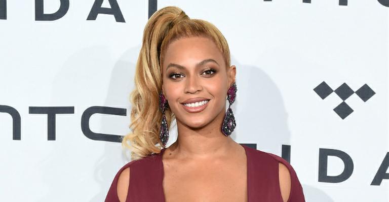 Beyoncé vira Tempestade, do X-Men, em festa à fantasia