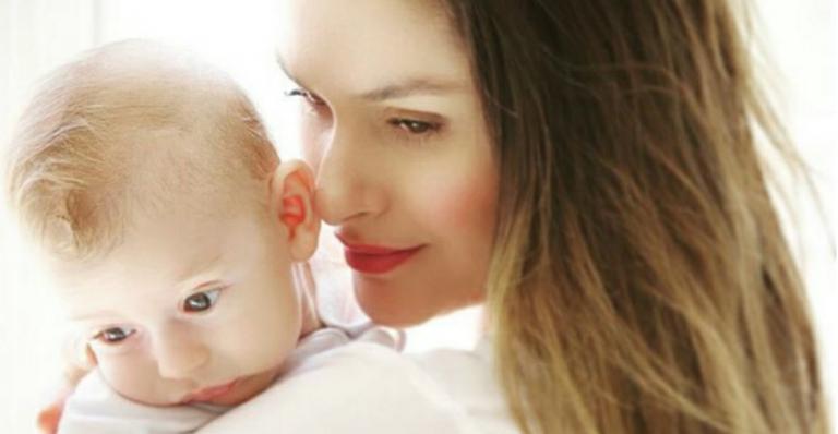 Fernanda Machado celebra os 7 meses do filho, Lucca