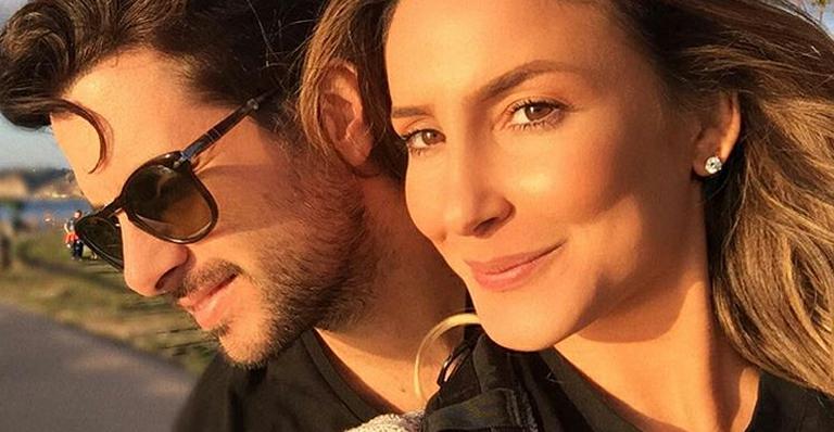 Claudia Leitte brinca com fama de exibida: ‘Entre quatro paredes sou muito pior’