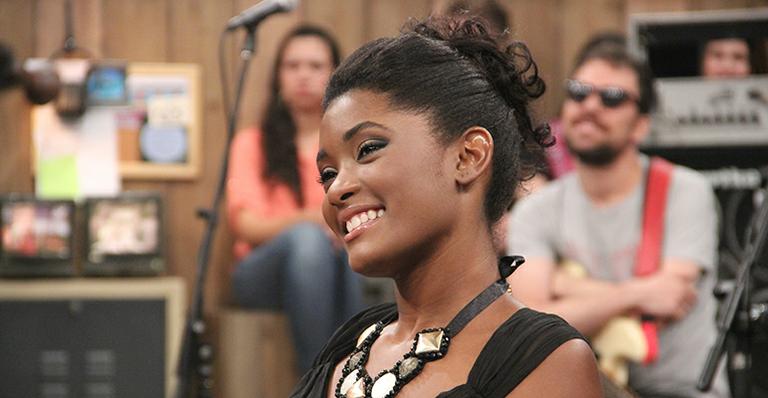 Erika Januza será mestre de cerimônias do Troféu Raça Negra 2015