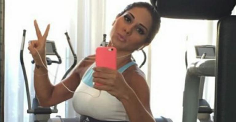 Mayra Cardi provoca seguidores com ‘antes e depois’ de seu corpo: “Achava que estava abalando”