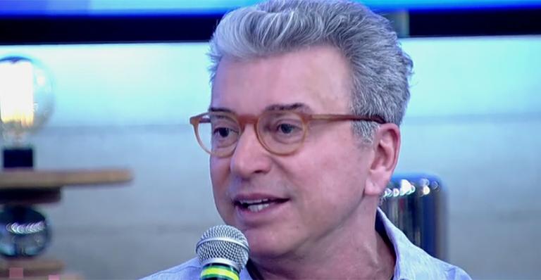 Edney Silvestre relata drama causado pela dislexia: ‘Achavam que eu era burro’