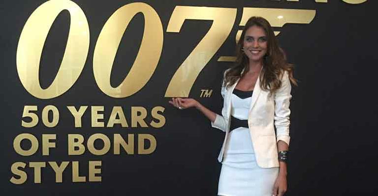 Apresentadora Marília Moreno vai ao México para première do novo James Bond