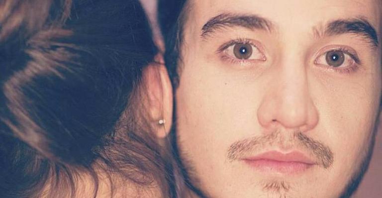 David Brazil faz paródia do clipe ‘Eu Amei Te Ver’, de Tiago Iorc