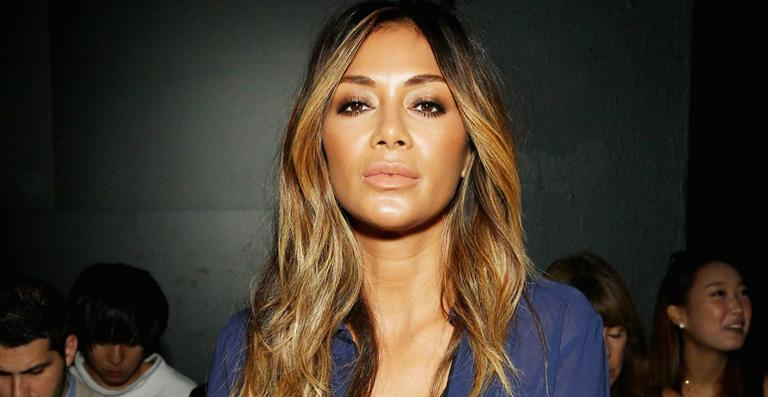 Nicole Scherzinger celebra os 39 anos na Grécia