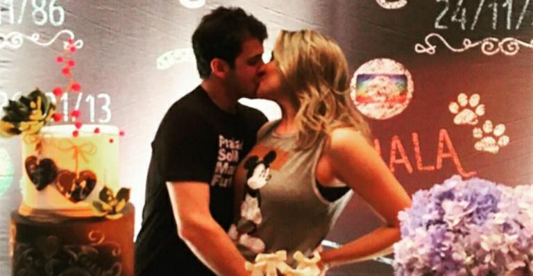 Fernanda Gentil publica foto do marido com o filho e faz declaração de amor