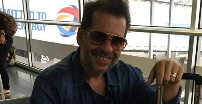 Sem camisa, Leandro Hassum exibe novo shape e impressiona seguidores: ‘Irreconhecível’