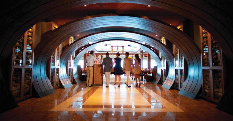 Conheça as novidades dos navios Celebrity Infinity e Celebrity Summit