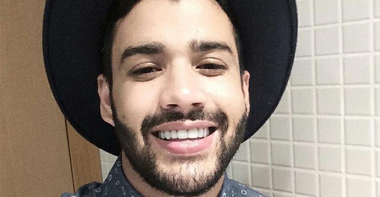 Ao lado dos pais, Gusttavo Lima apresenta Lorenzo, seu sobrinho