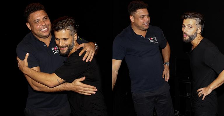 Ronaldo Nazário recebe vips em jogo de pôquer