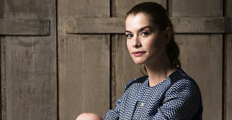 Sucesso na TV, Alinne Moraes festeja atual fase de sua vida