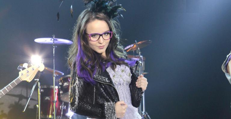 Larissa Manoela grava clipe de ‘Cúmplices de um Resgate’ com colegas de elenco