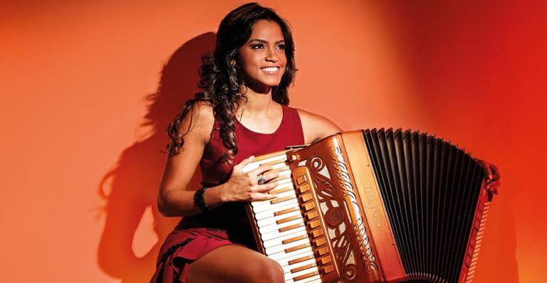 Estrela de ‘Nuvem de Lágrimas’, Lucy Alves confessa: “O sertanejo está me chamando”