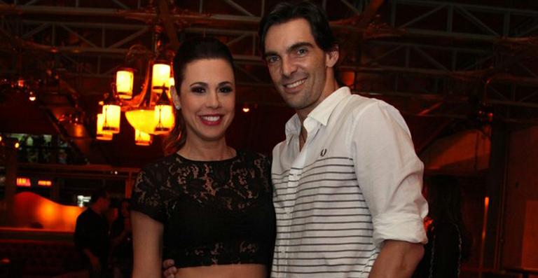 Giba comemora os dois anos de casado com Maria Luiza