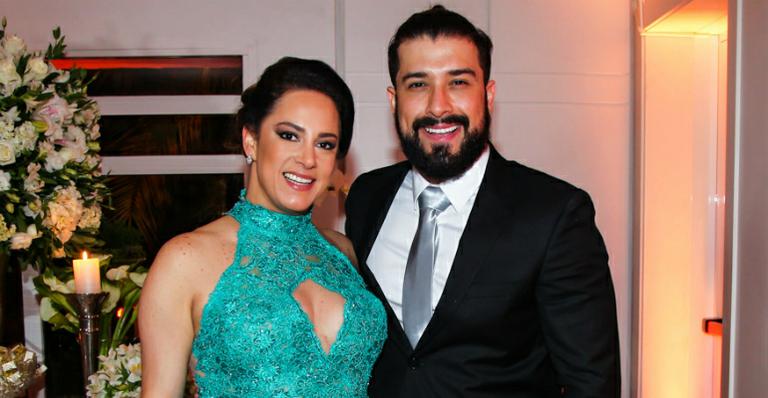 Silvia Abravanel celebra seus 3 anos de casamento com Edu Pedroso
