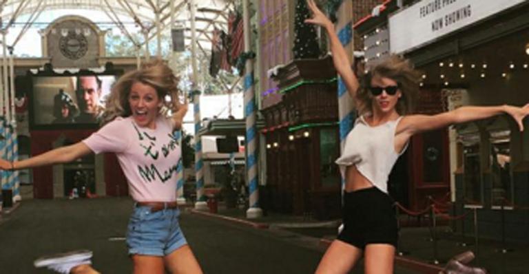 Blake Lively e Taylor Swift posam juntas na Austrália