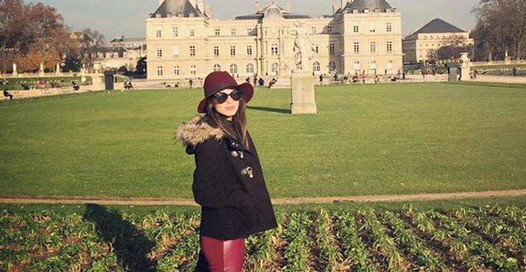 Sthefany Brito curte viagem romântica com o namorado em Paris: ‘Te amo’
