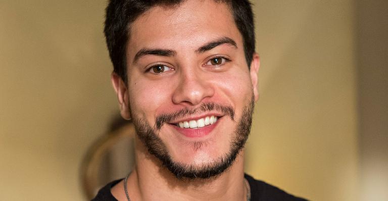 Arthur Aguiar começa 2016 tranquilo: ‘Estou procurando não esperar nada’