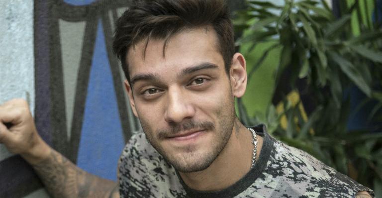 É o amor! Conheça a nova musa do cantor Lucas Lucco