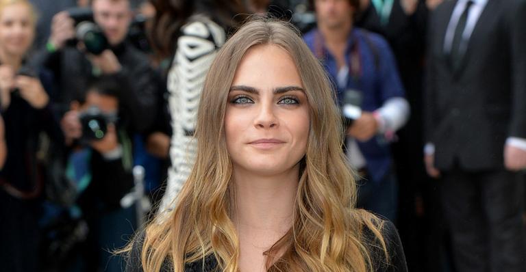 Cara Delevingne assiste ‘Star Wars’ vestida de Jabba the Hutt