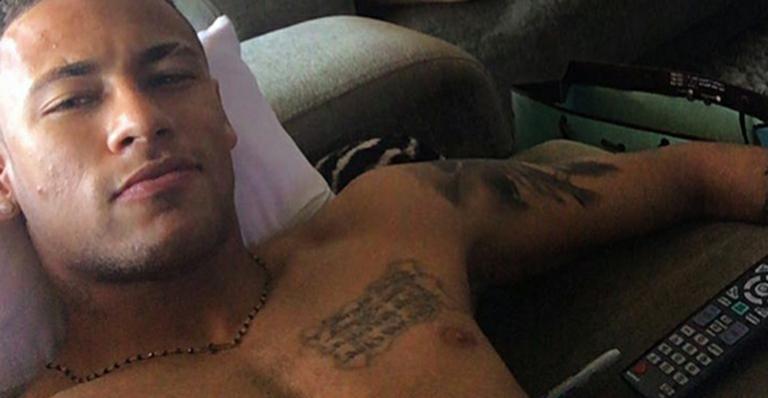 Após conquista no Japão, Neymar vem ao Brasil para Natal em família