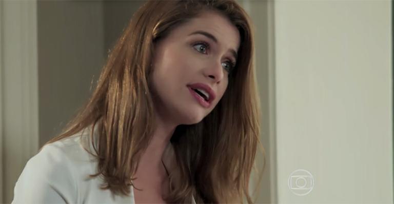 Alinne Moraes mostra o filho, Pedro, tocando minipiano: ‘Meu amor’