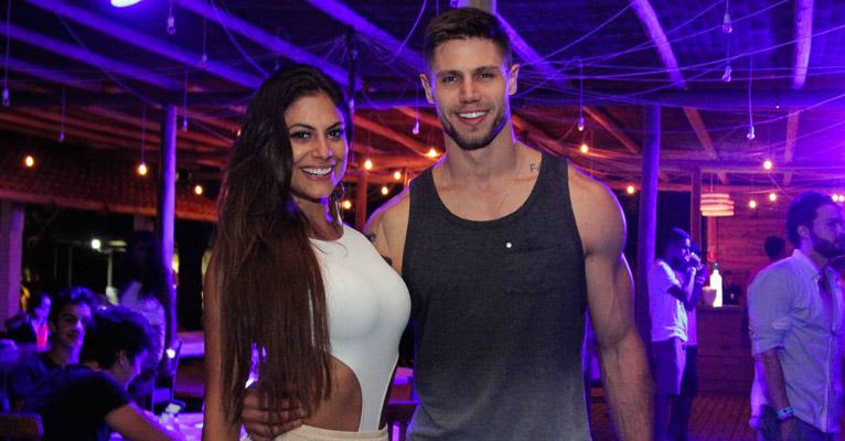 Namorando, Mari Gonzalez e Jonas Sulzbach curtem festa em Trancoso