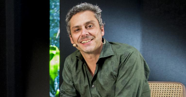 Alexandre Nero: diversão nos cuidados com o filho, Noá