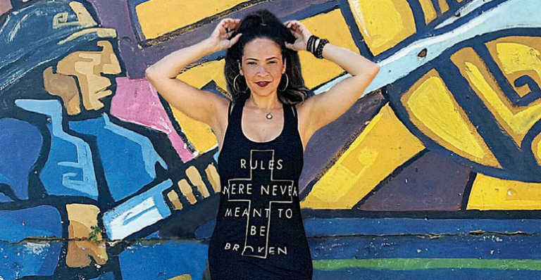 Após ‘Pé na Cova’, Sabrina Korgut curte férias na Argentina