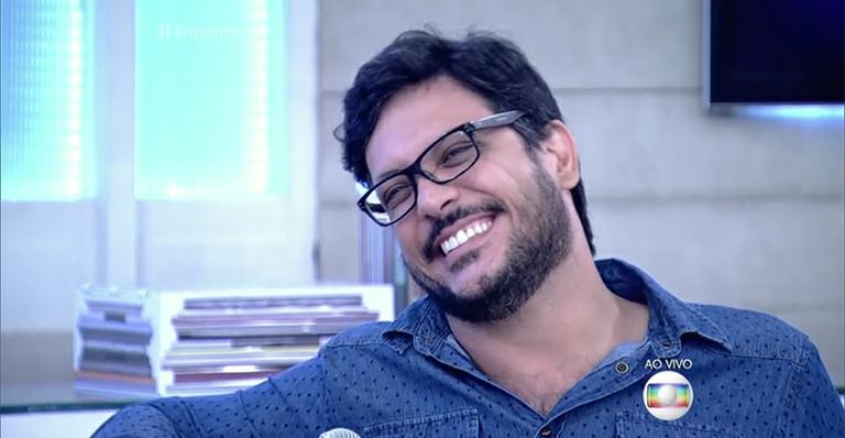 Lúcio Mauro Filho manda recado para direção da Globo e pede mais episódios da ‘Escolinha’