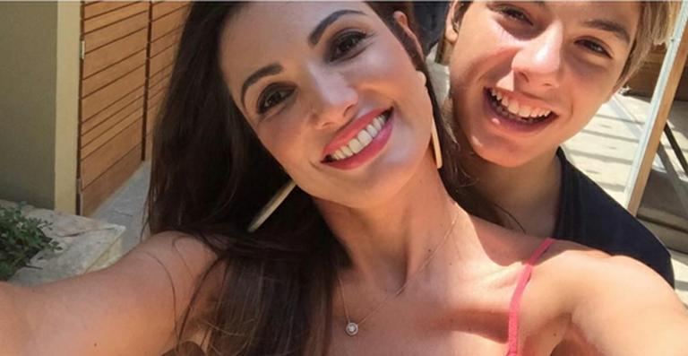 Patrícia Poeta recebe a visita do filho no É De Casa