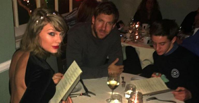 Fã pede para tirar foto com Taylor Swift e Calvin Harris em restaurante e tira sarro
