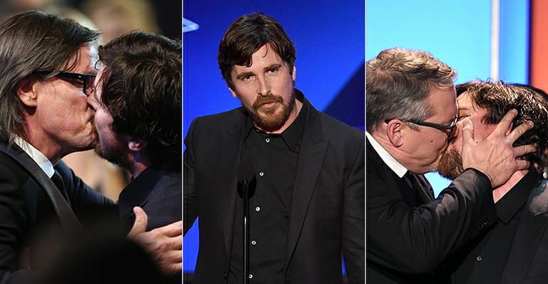 Em premiação, Christian Bale aparece soltinho, distribui selinhos e vira sensação