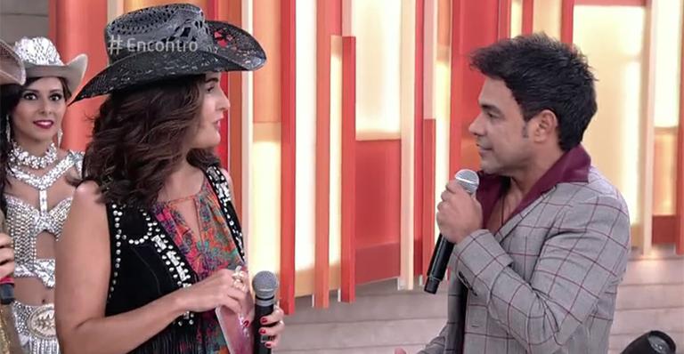 Fátima Bernardes vira Rainha do Rodeio e ganha convite de Zezé di Camargo