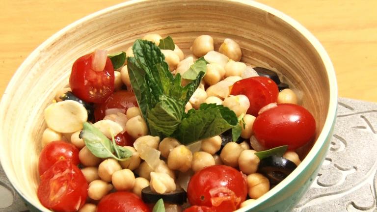 Que tal uma salada vegetariana sem glúten?