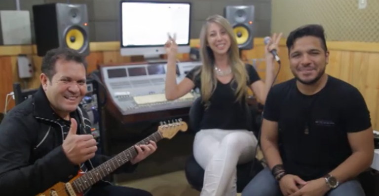 Ximbinha anuncia os novos vocalistas da banda XCalypso