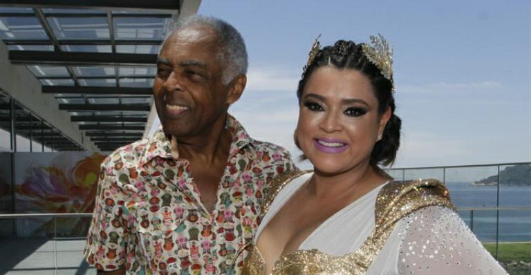 Preta Gil se diverte com famosos em Bloco da Preta
