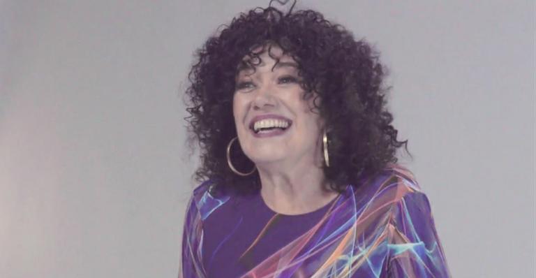 Lília Cabral se transforma em Globeleza em quadro do ‘Tá no Ar: A TV na TV’