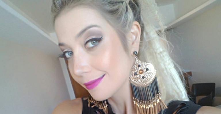 Luiza Possi aposta em look sexy para o carnaval de Recife